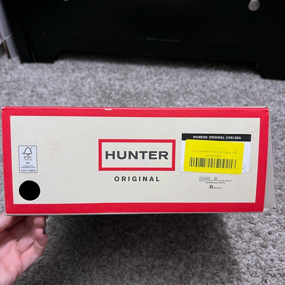 SOLD NWT Hunter Boots Chelsea Short Rain Boots - Picture 16 of 16